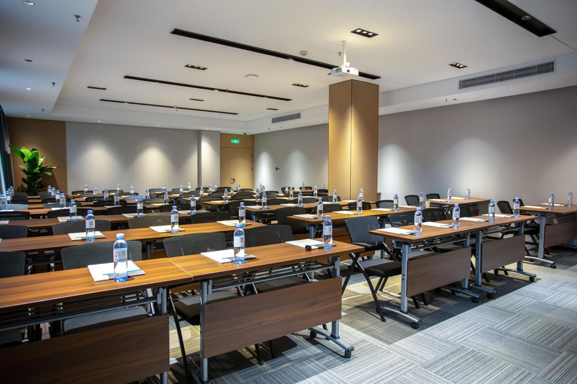 Vx Hotel Shanghai Yixian Road Dabaishu Luaran gambar