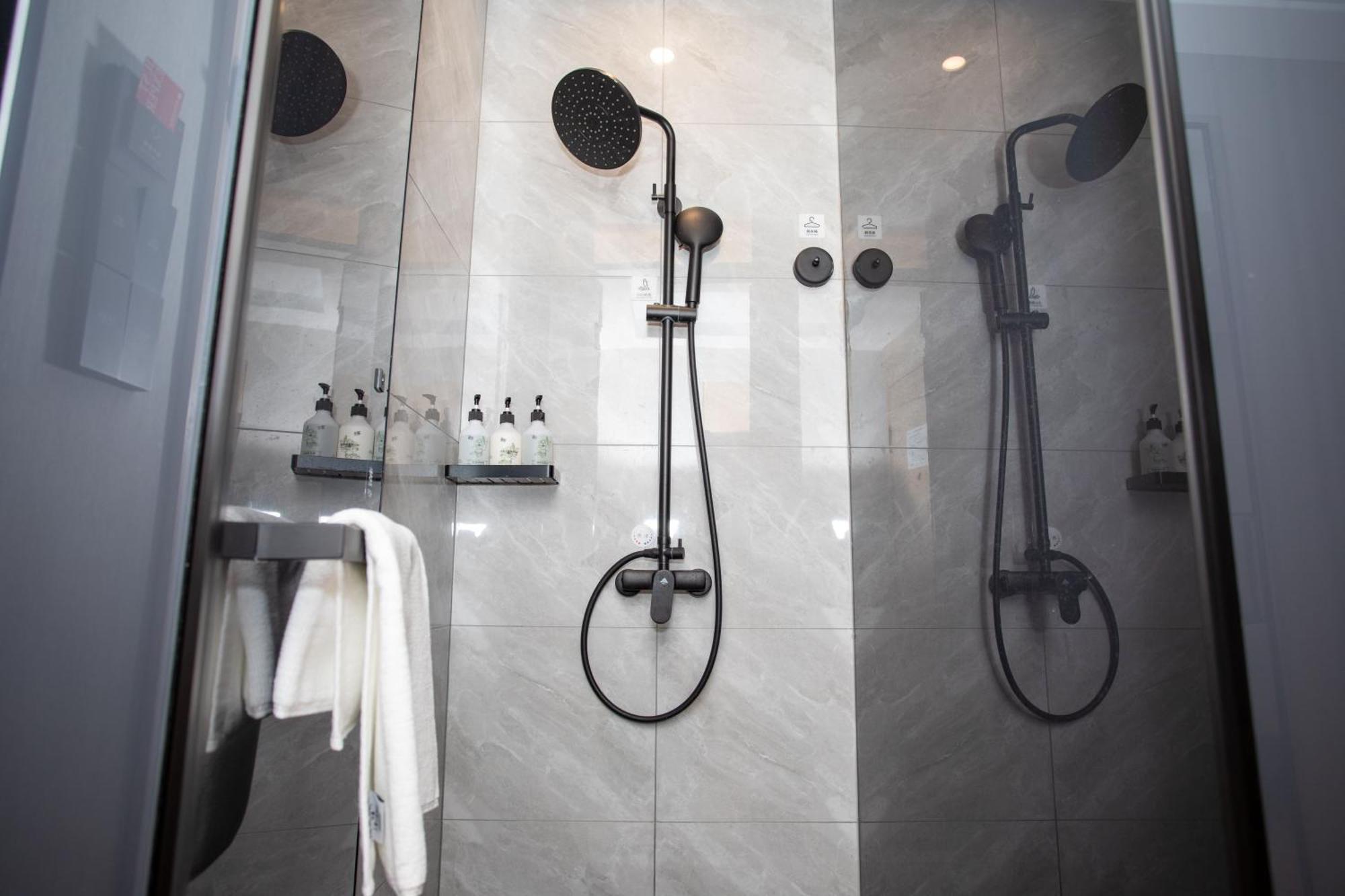 Vx Hotel Shanghai Yixian Road Dabaishu Luaran gambar